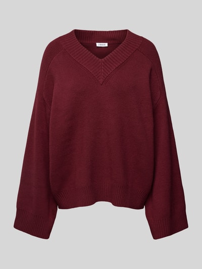 EDITED Gebreide pullover met V-hals, model 'Solveig' Bordeaux - 2