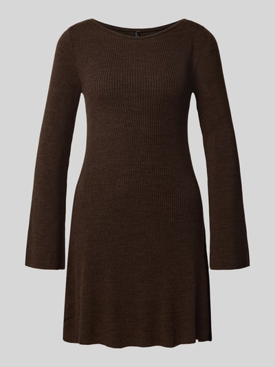 Produktfoto, dunkelbraunes Ausgestelltes Strickkleid mit U-Boot-Ausschnitt Modell 'TESSIE' von ONLY, strukturierte Oberfläche
