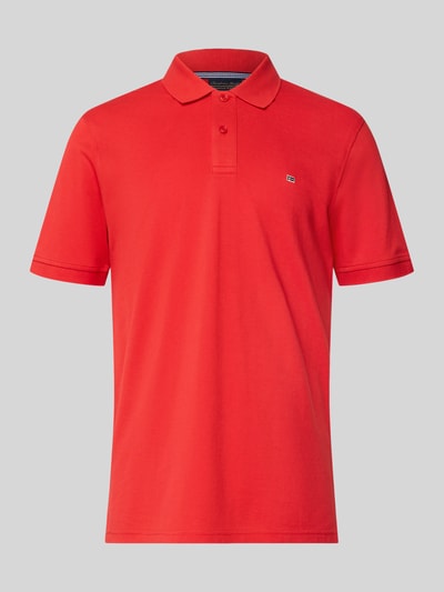 Produktfoto, Regular Fit Poloshirt mit Stitching von Christian Berg Men aus reiner Baumwolle in Rot, Knopfleiste, Rückenlänge 70 cm bei Größe M