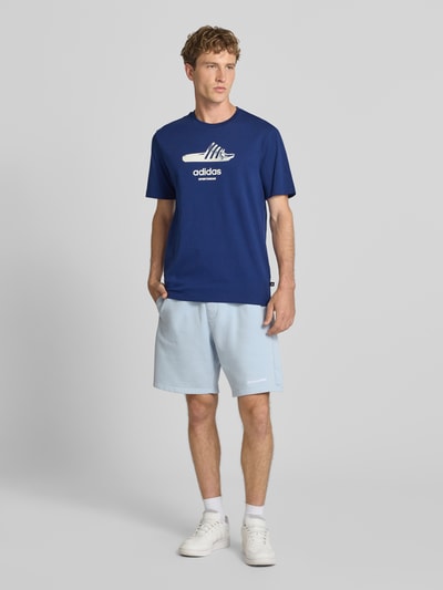 adidas Sportswear t-shirt o kroju regular fit z czystej bawełny model 'SLIDE' Granatowy 1