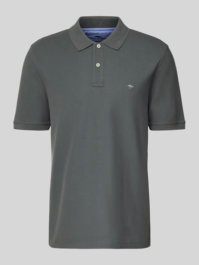 Produktfoto, Regular Fit Poloshirt mit Label-Stitching von Fynch-Hatton aus reiner Baumwolle, Polokragen, kurze Knopfleiste, Rückenlänge 74 cm bei Größe M, einfarbig, glatte Textur.