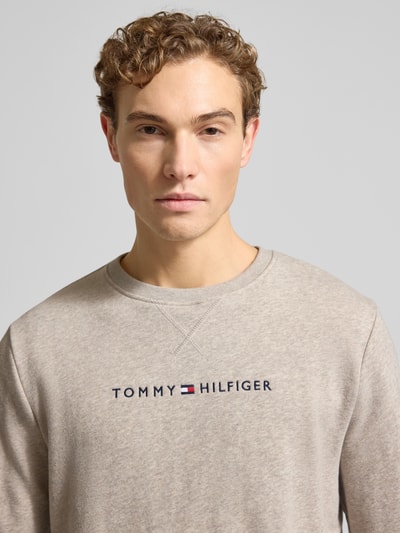 Tommy Hilfiger Regular Fit Sweatshirt aus Baumwoll-Mix Offwhite Melange 3
