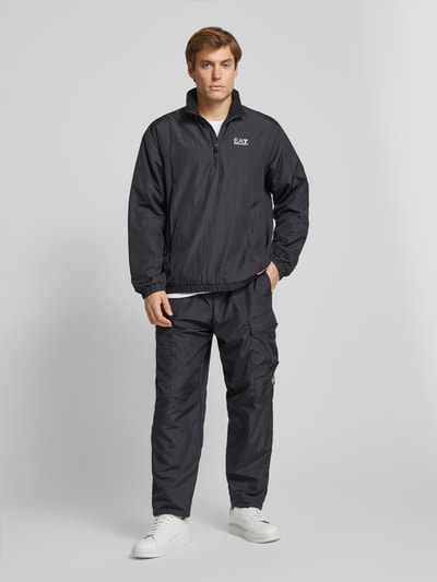 EA7 Emporio Armani Trackpants mit Pattentaschen und Logo-Print Black 1