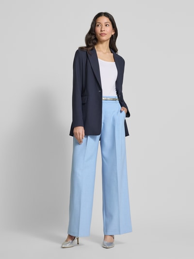 s.Oliver BLACK LABEL Regular Fit Bundfaltenhose mit weitem Bein aus Twill Bleu 1