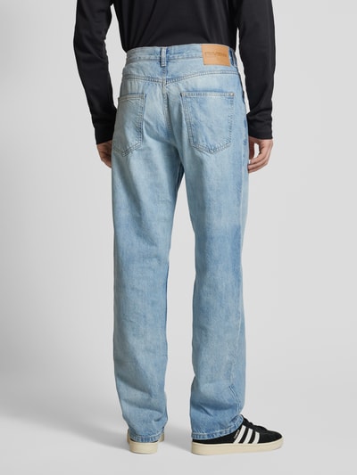 REVIEW Essentials Straight Fit Jeans  Hellblau 5