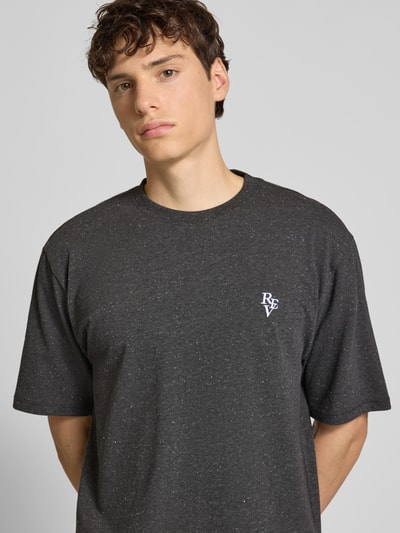 REVIEW T-Shirt mit Label-Stitching Dunkelgrau Melange 3
