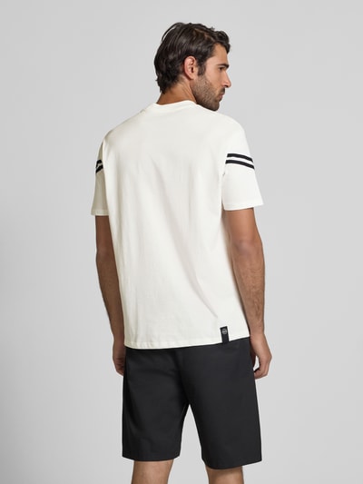 Armani Exchange T-shirt z wyhaftowanym logo i okrągłym dekoltem Biały 5