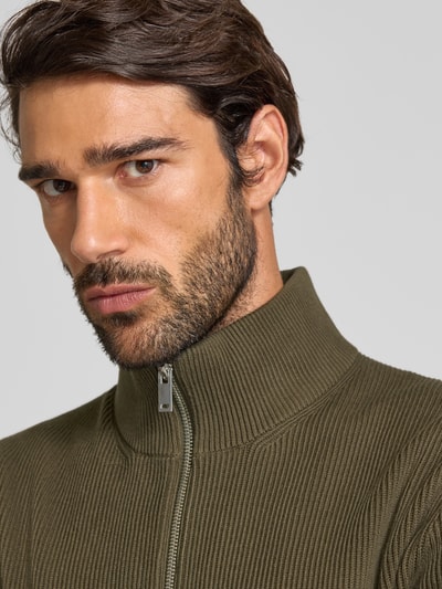Lindbergh Strickjacke mit Strukturmuster Oliv 3