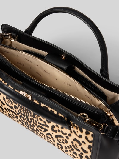 Produktfoto, Shoulder Bag aus echtem Rindsleder Modell 'Audrey' von GUESS mit Animal-Print, Logo-Detail und geteiltem Hauptfach