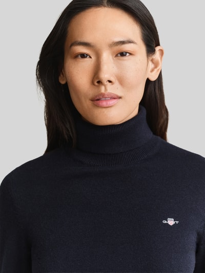GANT sweter z golfem o kroju regular fit z mieszanki wełny Granatowy 3
