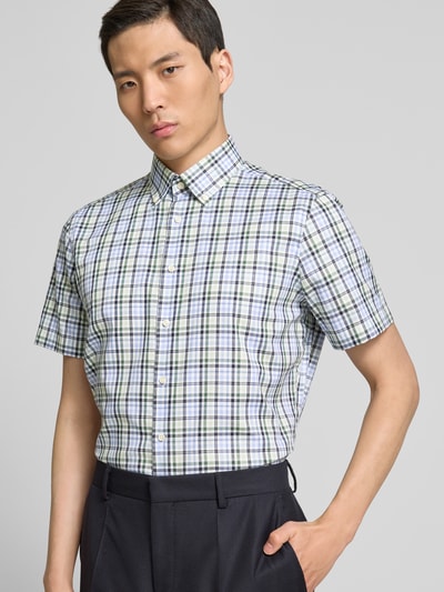 Christian Berg Men Koszula biznesowa o kroju regular fit z kołnierzykiem typu button down Zielony 3
