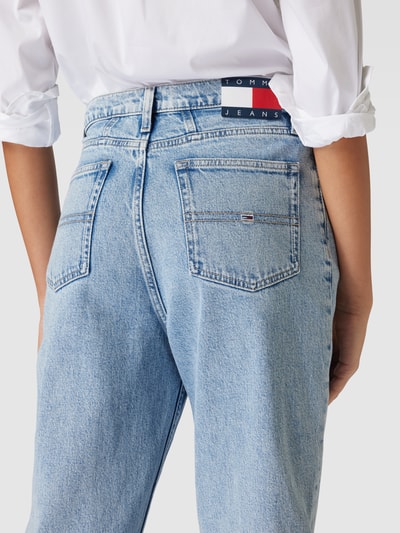Tommy Jeans Jeansy z o kroju ultra high tapered mom fit z wyhaftowanym logo Jasnoniebieski 3