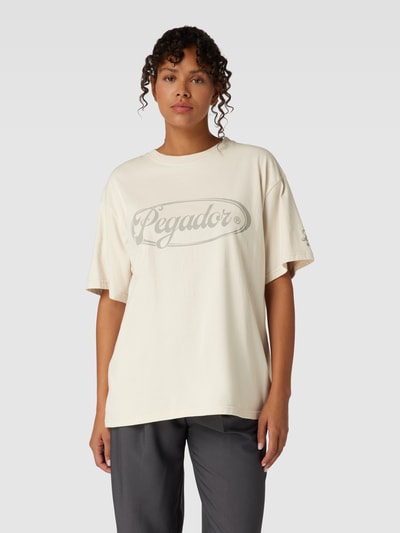 Pegador T-shirt o kroju oversized z nadrukiem z logo model ‘Omar’ Złamany biały 4