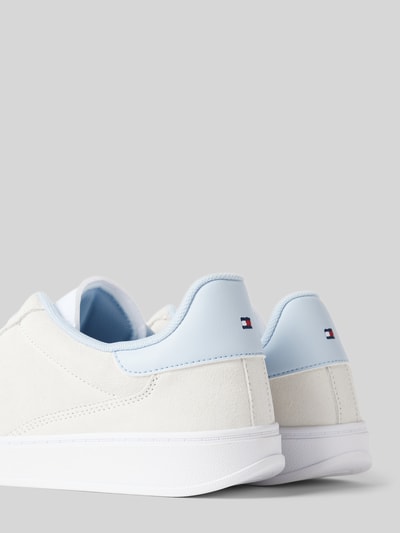 Tommy Hilfiger Sneakersy z detalem z logo Biały 2