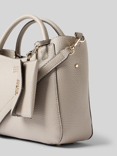 Guess Handtasche mit Label-Details Modell 'BRENTON' Taupe 3