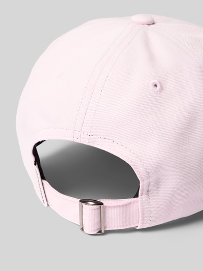 Productfoto, Basecap uit pure katoen model 'YENAAS CHANGEMAKER' van Armedangels, effen roze, gestikt motief, verstelbare riem, luchtgaatjes