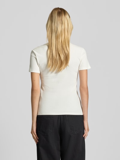 Pieces T-shirt o kroju slim fit z mieszanki bawełny model ‘RUKA’ Biały 5