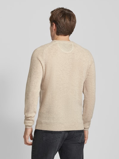 MCNEAL Strickpullover aus Lammwolle mit Label-Stitching Kitt Melange 5