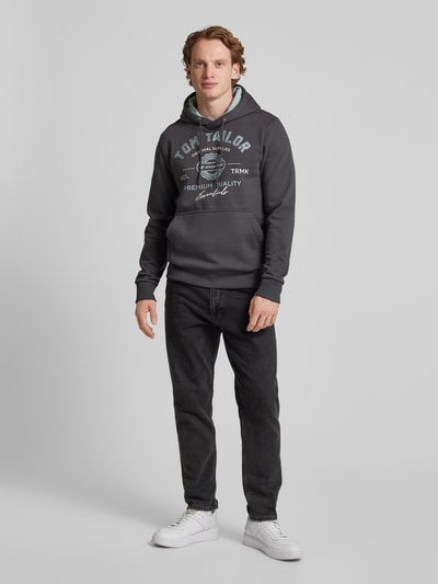 Tom Tailor Regular Fit Hoodie aus Baumwoll-Mix mit Logo Print Mittelgrau 1