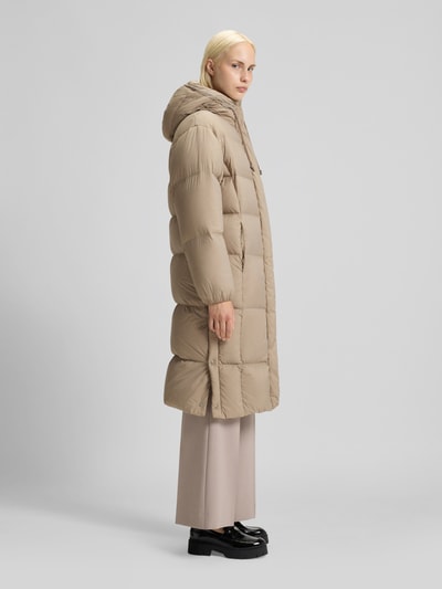 HUGO Regular Fit Daunenmantel mit Label Print Modell 'FINI-3' Sand 4