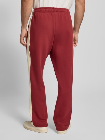 KARL KANI Sweatpants met lengtenaden en elastische band Donkerrood - 5