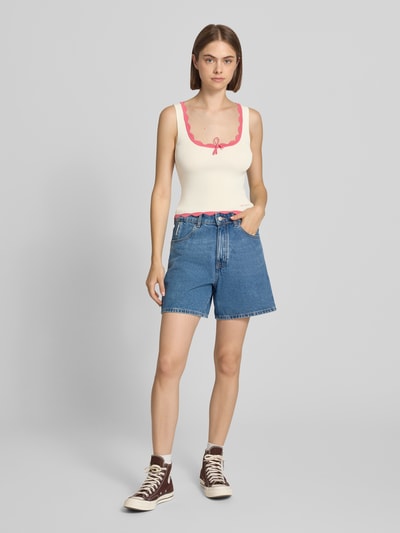 OH APRIL Crop Top aus Viskose-Mix mit Wellensaum Modell 'Anele' Weiss 1