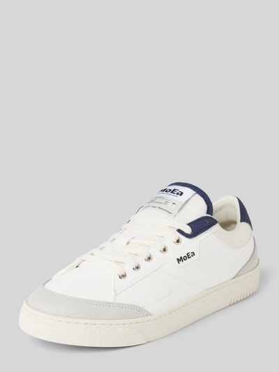 MoEa Sneaker mit Label-Patch und -Print Modell 'GEN3' Weiss 1