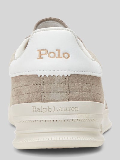 Produktfoto, Low Top Sneaker aus Veloursleder von Polo Ralph Lauren in Beige mit Glattleder-Details und strukturiertem Sohlenprofil, Logo-Print