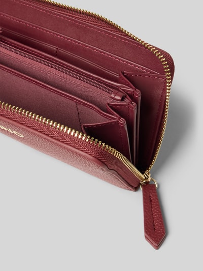 VALENTINO BAGS Portemonnaie mit Label-Applikation Modell 'BRIXTON' Bordeaux 3