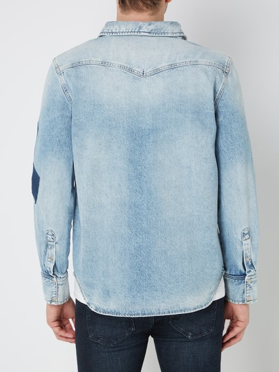 Calvin Klein Jeans Koszula jeansowa o kroju modern fit z naszywkami Jeansowy niebieski 5