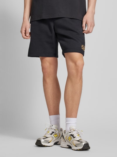 REVIEW Regular Fit Sweatshorts mit Label-Print Black 4