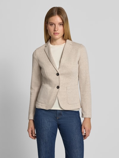 Frauenmodel trägt Regular Fit Jacke mit Viskose-Woll-Anteil von White Label, cremefarben, Reverskragen, aufgesetzte Taschen, 2-Knopfleiste, Material-Mix, vorne zu sehen, Ganzkörperansicht von vorne.