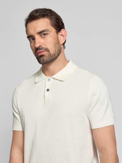 Christian Berg Men Koszulka polo o kroju regular fit z krótką listwą guzikową Złamany biały 3