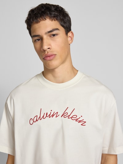 Calvin Klein Jeans T-Shirt mit Label-Stitching Offwhite 3
