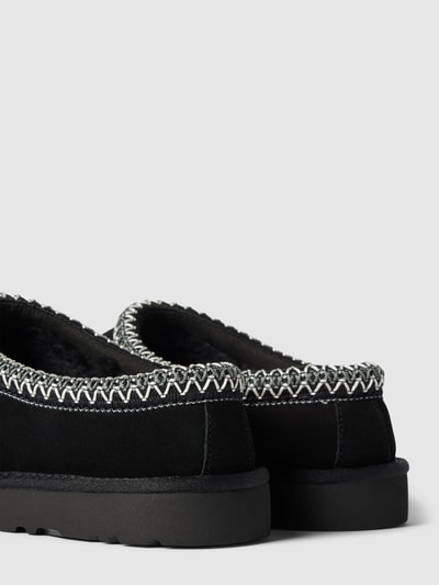 UGG Kapcie skórzane z ozdobnymi szwami model ‘TASMAN’ Czarny 2