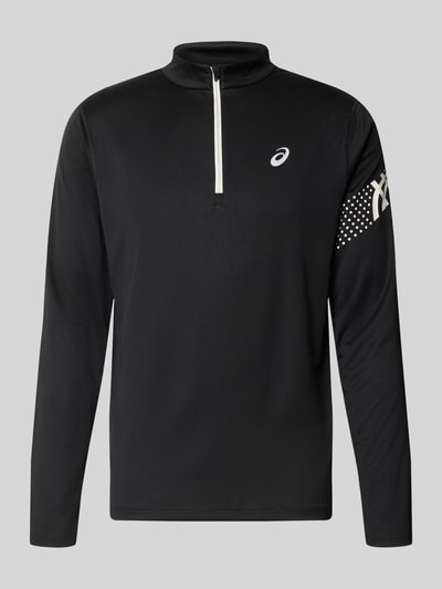 Produktfoto, schwarzes Langarmshirt mit Troyer-Kragen Modell 'ICON' von ASICS TIGER, gerader Schnitt, Label-Print, glatte Textur