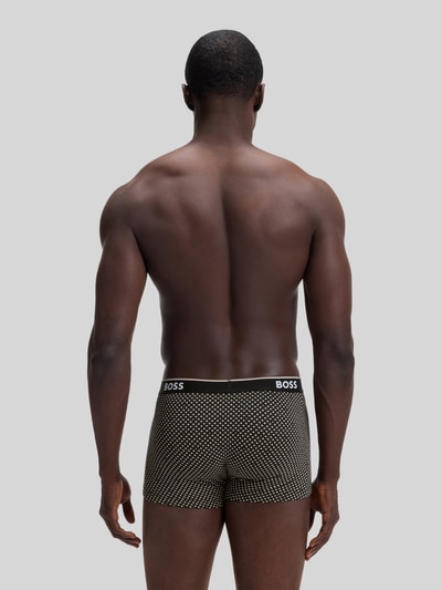 Männermodel trägt obcisłe bokserki z mieszanki bawełny w drobne wzory, Trunk aus Baumwoll-Mix im 3er-Pack Modell 'Power' von BOSS, Herren Pant & Trunk von BOSS, Ganzkörperansicht Rückansicht