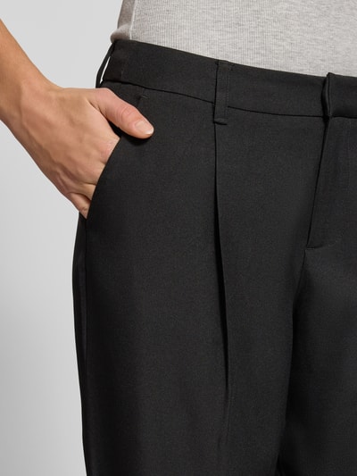 Gina Tricot Wide Fit Stoffhose mit Bundfalten Black 3