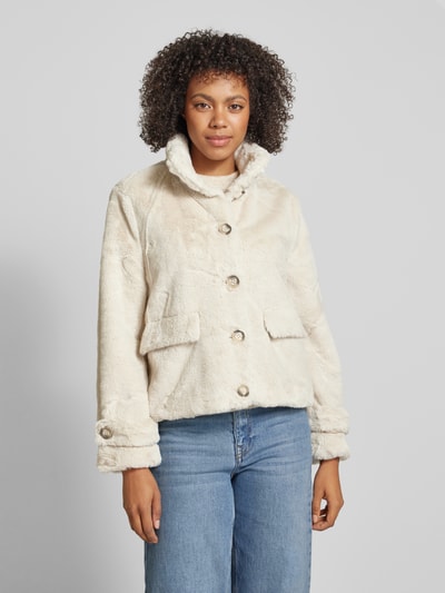 Vero Moda Regular Fit Kunstpelzjacke mit Hornoptik-Knöpfen Modell 'SONJAEVA' Offwhite 4