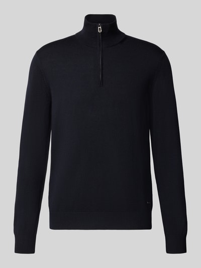 Produktfoto, dunkelblauer Modern Fit Troyer aus reiner Schurwolle Modell 'Dario' von JOOP! COLLECTION, glatte Struktur, neutraler Hintergrund