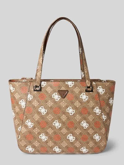 Produktfoto, Shopper mit Logo-Muster Modell 'ELIETTE' von Guess, Hauptfach mit Reißverschluss, Tragehenkel, braun mit weißen und roten Mustern, Maße: 47 cm Breite, 34 cm Länge, 14 cm Tiefe, Schulterriemen 66 cm, strukturierte Oberfläche.