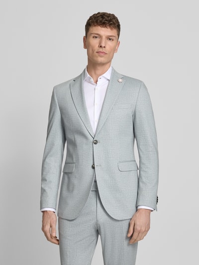 Männermodel trägt Slim Fit 2-Knopf-Sakko Modell 'Paul' von CG - Club of Gents aus hellgrauem Material-Mix mit Viskose-Anteil, Reverskragen, Pattentaschen; Ganzkörperansicht von vorne. Rückenlänge bei Größe 50: 76 cm, Schulterbreite: 46 cm, Ärmellänge: 65 cm.