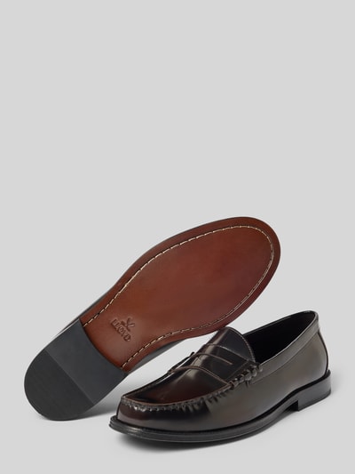 Produktfoto, Loafers aus Leder mit glatter Sohle Modell 'CLOUT MOVE' von Lloyd, ciemnobrązowy kolor, zaokrąglony nosek, wsuwana forma, gładka skórzana podeszwa, wysokość obcasa w rozmiarze 44: 2 cm, wysokość cholewki w rozmiarze 44: 7 cm, szerokość w rozmiarze 44: 14 cm