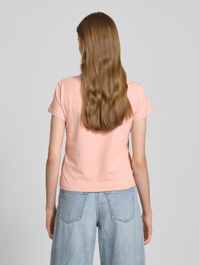 Review T-shirt z nadrukiem z motywem i logo Brudnoróżowy 5