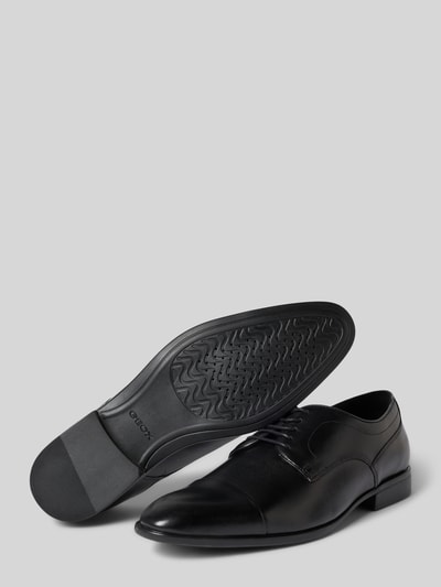 Produktfoto, Schnürschuhe aus echtem Leder Modell 'Thalos' von Geox in Schwarz, schmale Passform, profilierte Sohle, Ledermaterial, Herren
