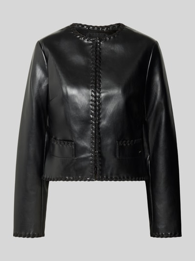 Produktfoto, Jacke in Leder-Optik Modell 'LEONTINE' von GUESS in Schwarz mit Zierbändern, Hakenverschluss und Eingrifftaschen, glatte Textur