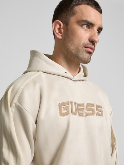 Guess Activewear Hoodie mit Label-Detail Modell 'MOJO' Stein 3