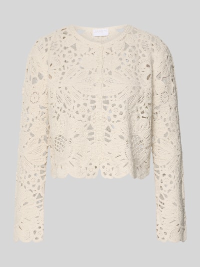 Produktfoto, Cardigan aus Häkelspitze mit Rundhalsausschnitt von Jake*s Collection aus reiner Baumwolle, Gerader-Schnitt, helle Farbe, florale und geometrische Muster, sichtbare Knopfleiste, strukturierte Textur, Rückenlänge 45 cm, Ärmellänge 59 cm.