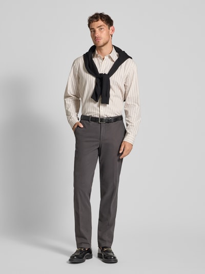 Hiltl Regular Fit Stoffhose mit Bügelfalten Modell 'Peaker' Dunkelgrau 1