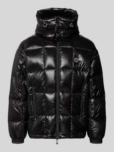 Produktfoto, gewatteerd jack met capuchon en tweewegritssluiting van Armani Exchange, zwart glanzend, labeldetail, heren, slim fit, tunnelkoord, hooggesloten kraag, ritszakken, ruglengte maat M 70 cm, schouderbreedte 55 cm, borstwijdte 55 cm, mouwlengte 67 cm